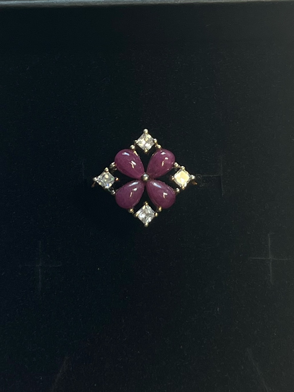 Vintage sterling silver ring with unique design. 925. Gold plated